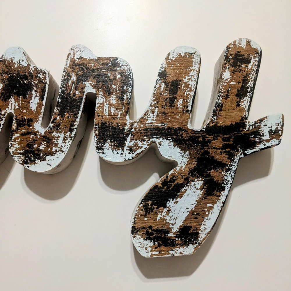 Rustic Wooden Merry Sign - Picture 5 of 11